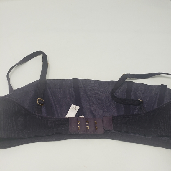 Victoria's Secret Bandeau, Size 36C - Picture 4 of 7